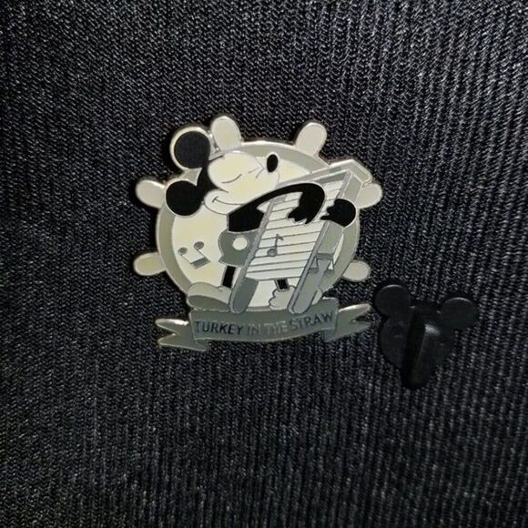 Disney Pin Turkey in the Straw Mickey Short B&W Steamboat Willie 16973 2002 53 - Picture 2 of 8